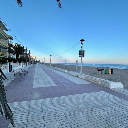קאלאפיי Sea Views Sanatori Beach, Barcelona מראה חיצוני תמונה